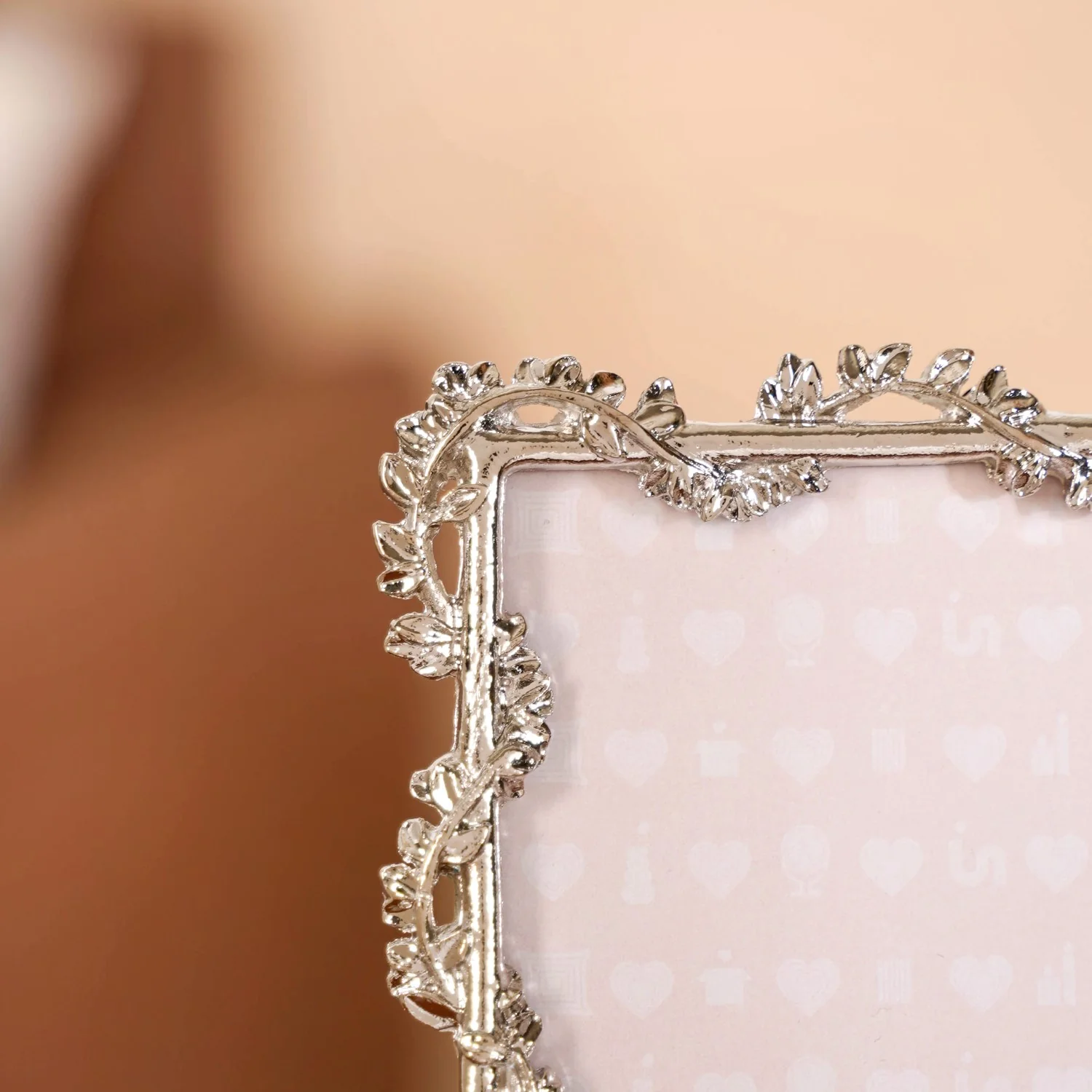 Silver Leaf Picture Frame Small 10x15cm - Image 6