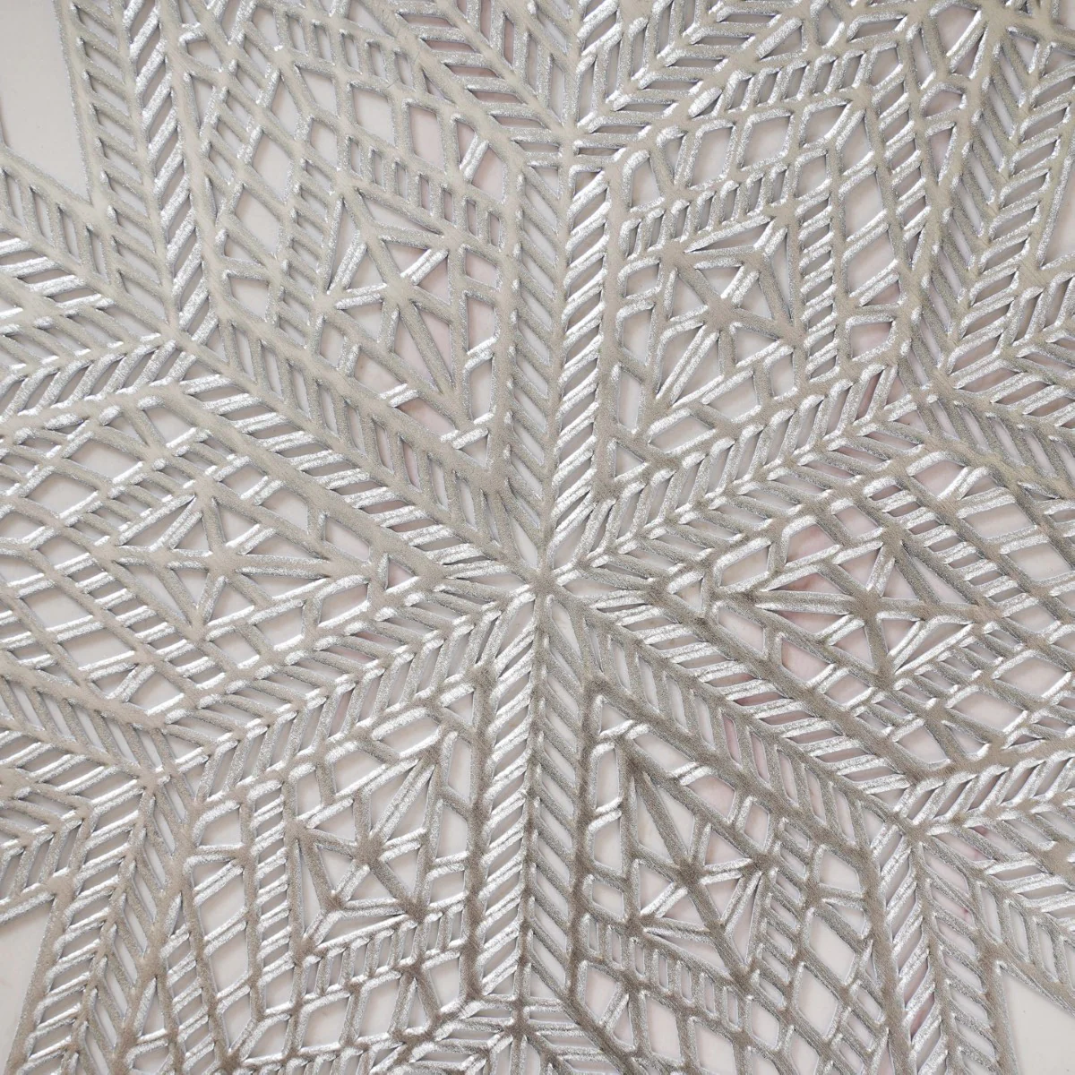 Silver Snowflake Tablemat Set Of 6 - Image 9