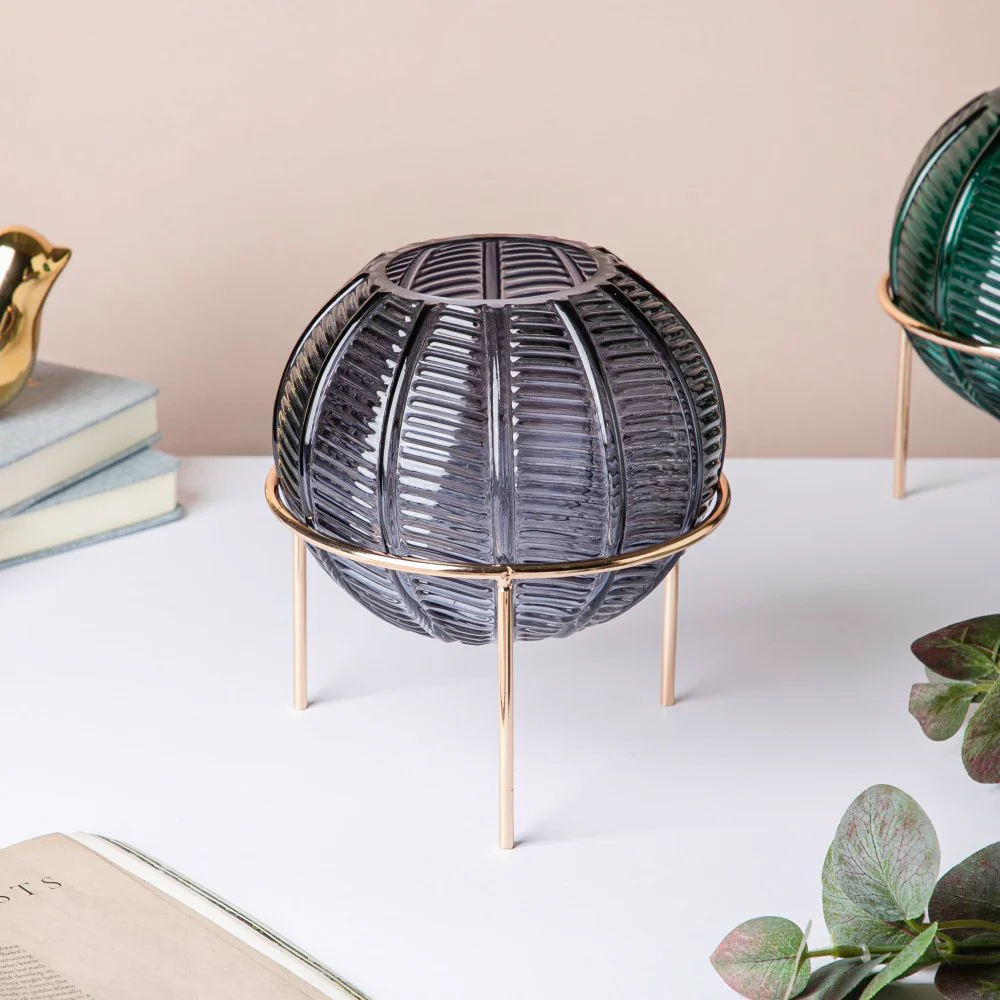 Small Globe Vase - Image 4