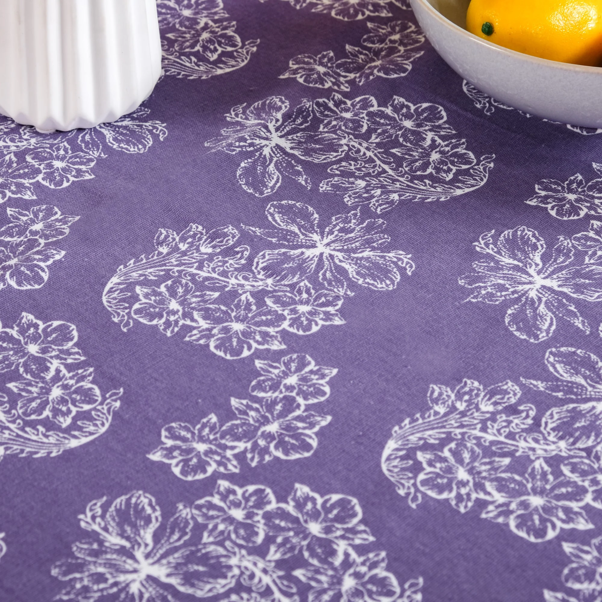 Soft Lilac Table Cloth For 6 Seater 154 x 208cm - Image 3