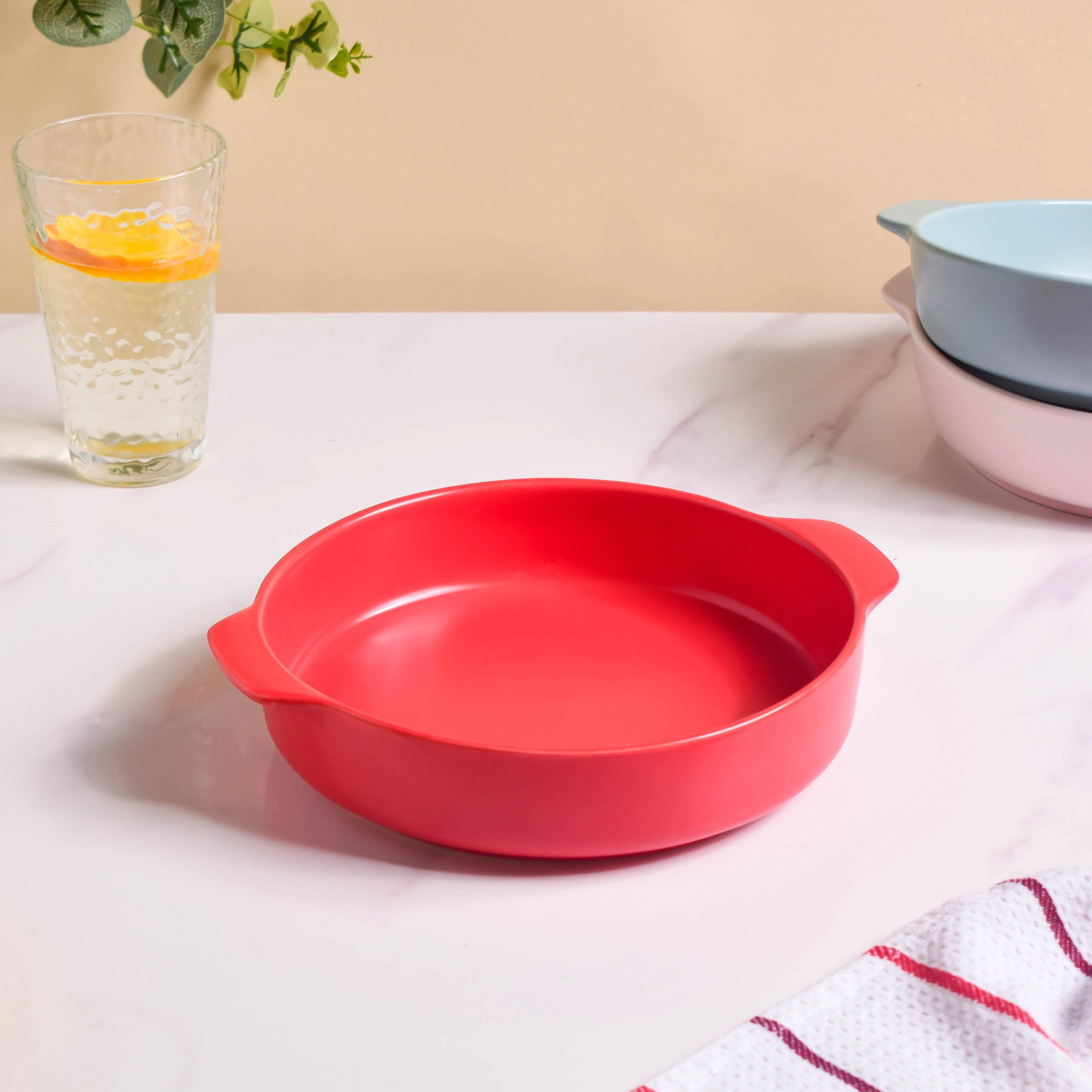Solid Colored Baking Pot with Handle - Image 10