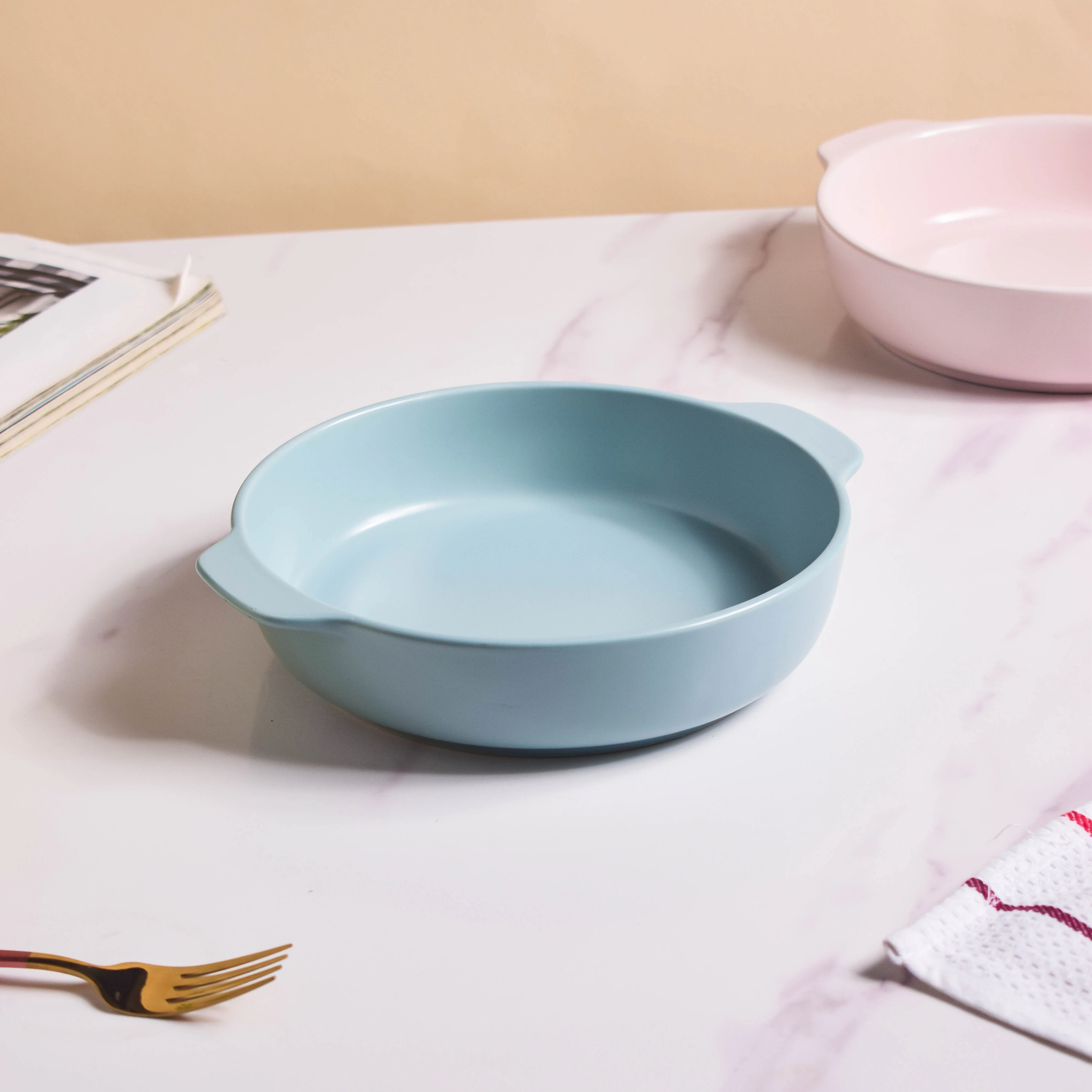 Solid Colored Baking Pot with Handle - Image 12