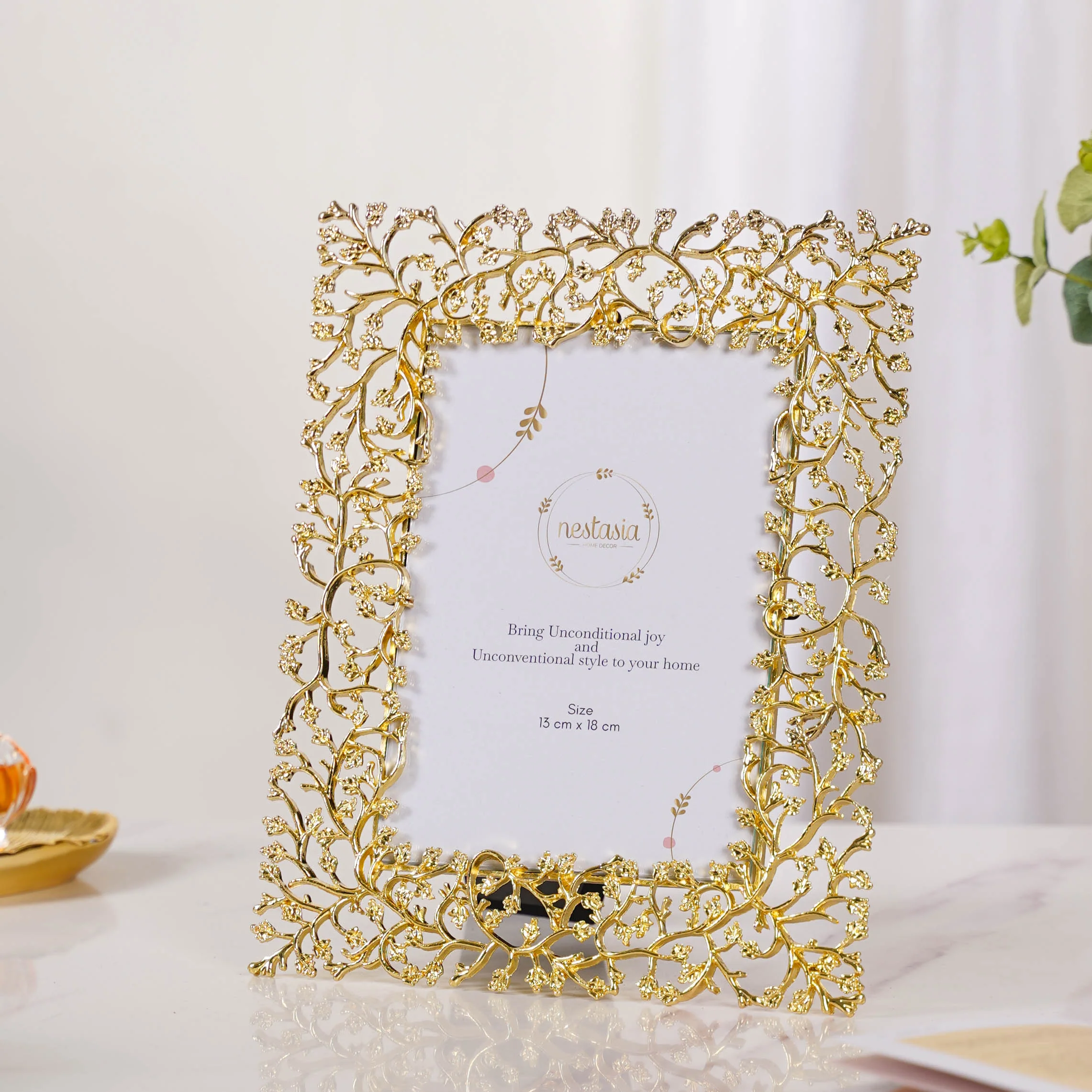 Souvenir Golden Photo Frame Large - Image 4