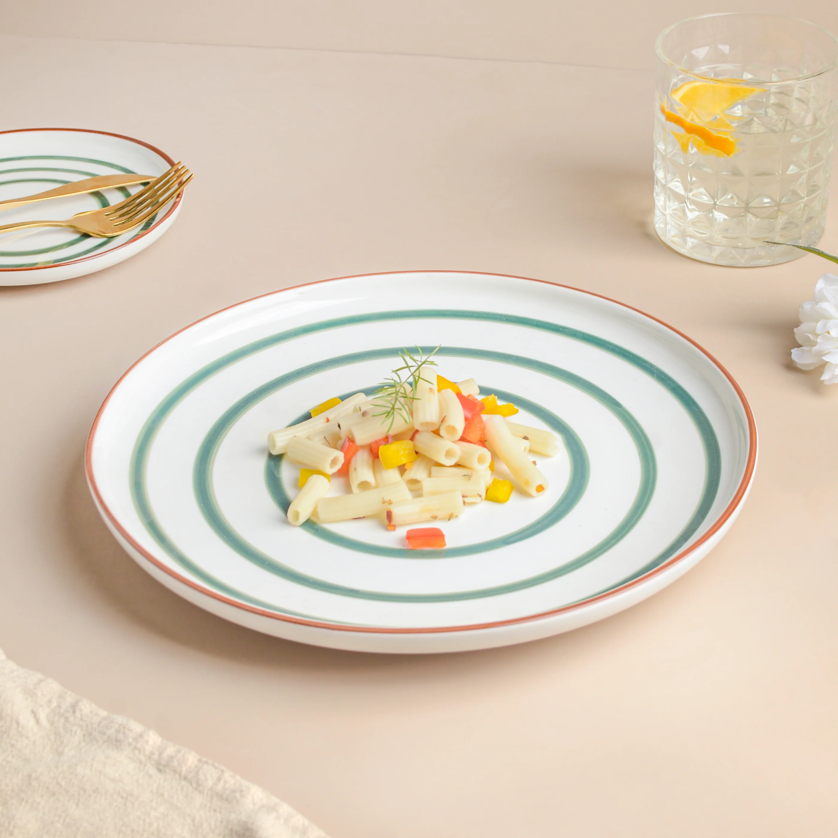 Spiral Dinner Plate Green 10 Inch - Image 3