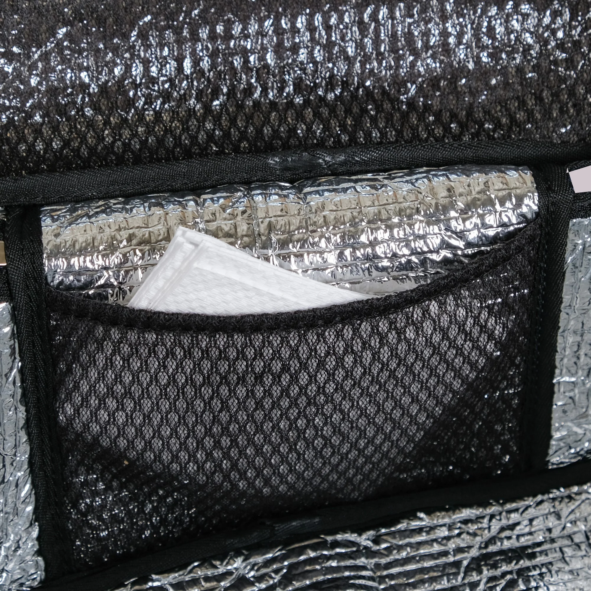Sunshine Picnic Checked Insulated Lunch Bag - Image 9