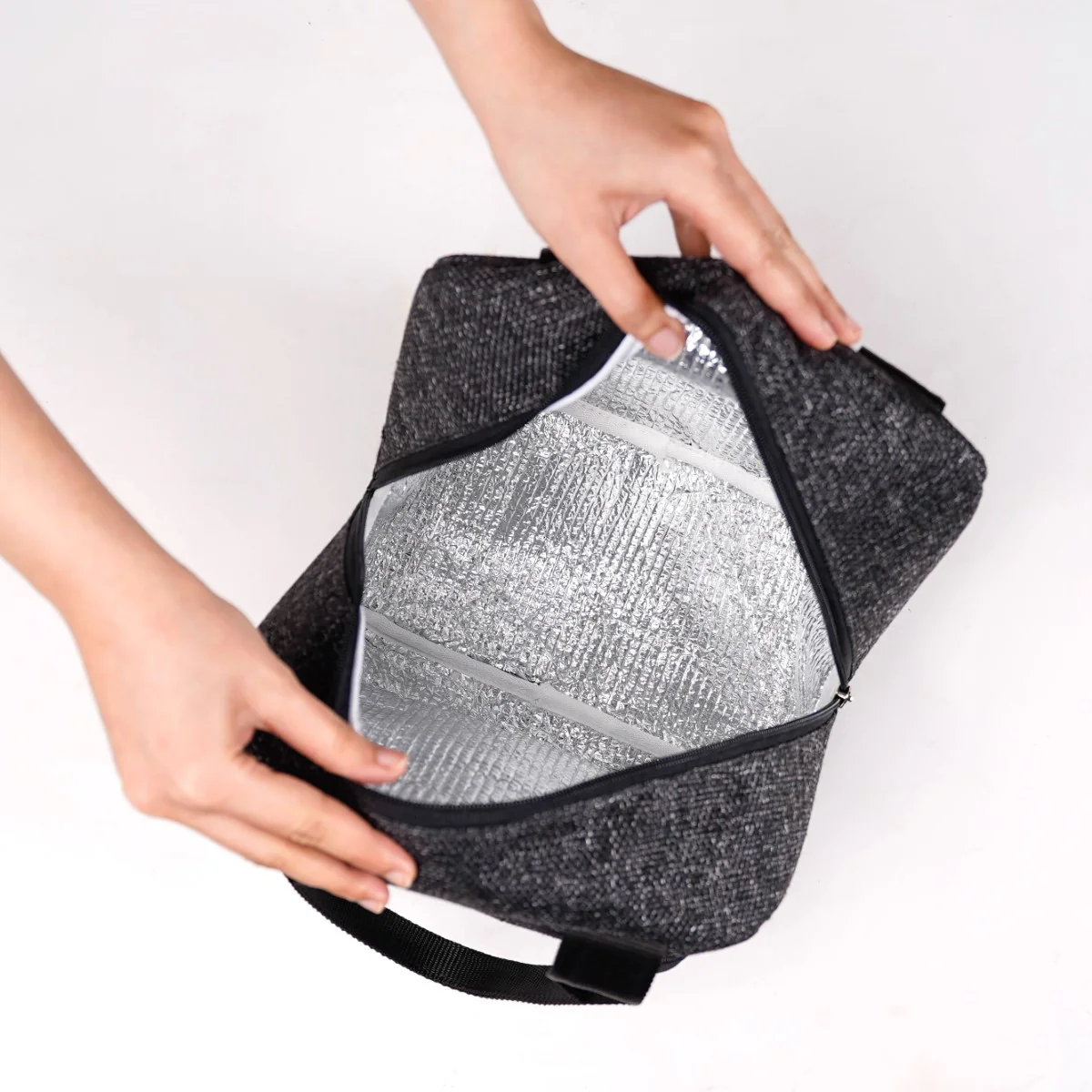 Sustainable Thermal Insulated Jute Lunch Bag Black - Image 9