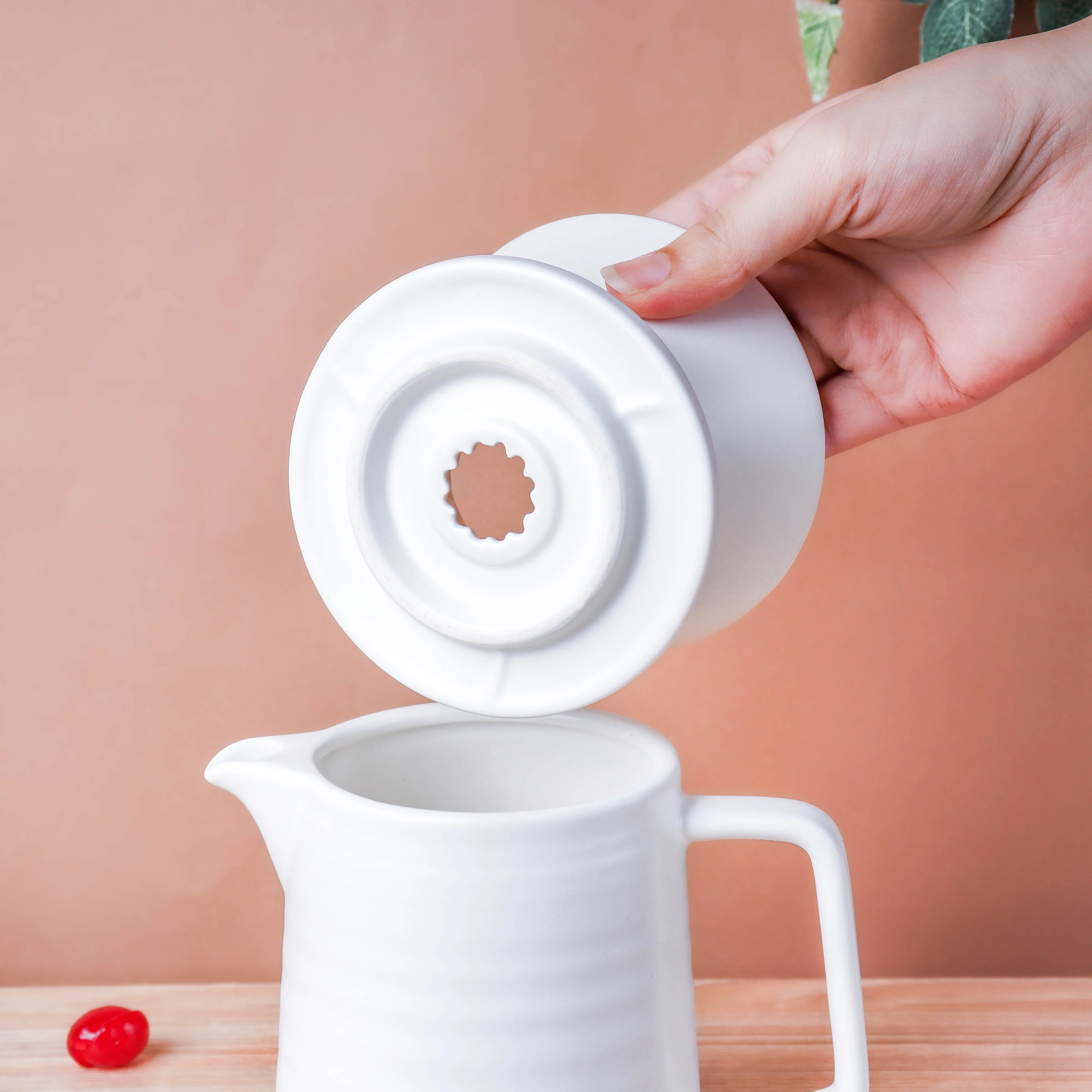 Tea Pot With Filter - Image 4