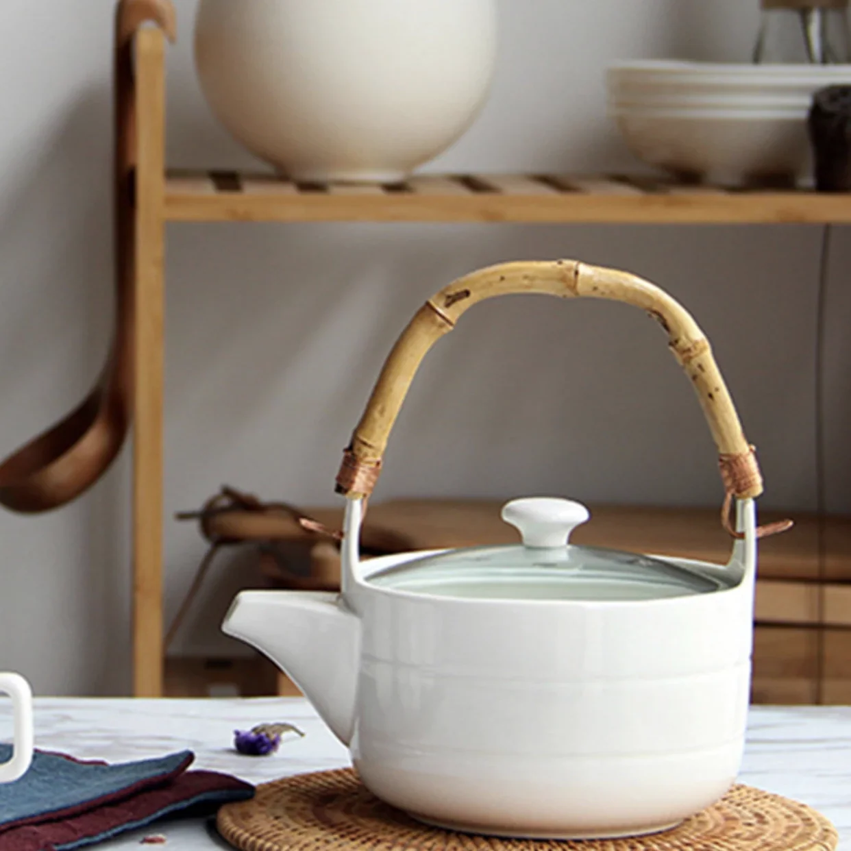 MAGNIFIQUE tea pot set - white with glass lid - Image 4
