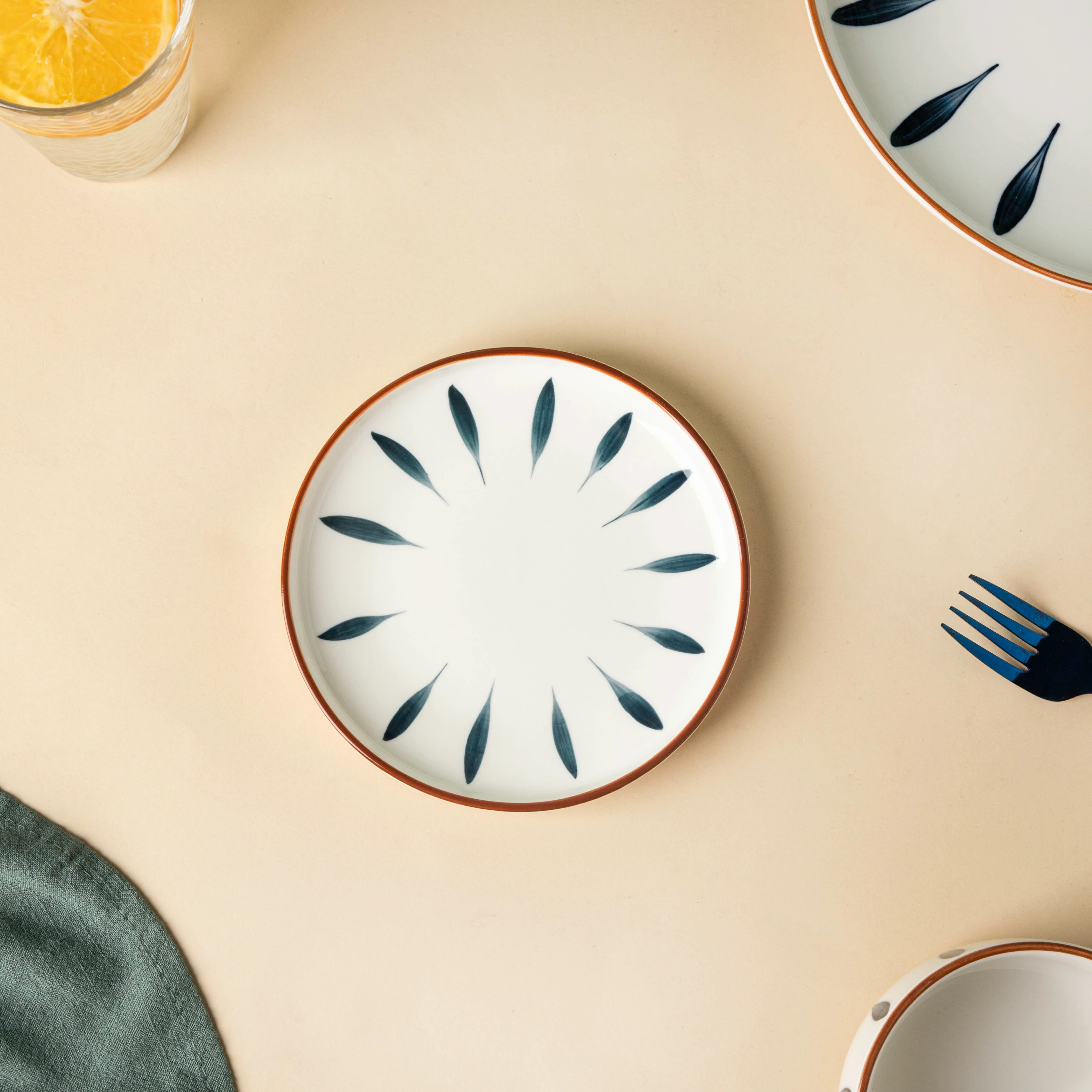 Teardrop Blue 21 Piece Dinner Set For 6 - Image 5