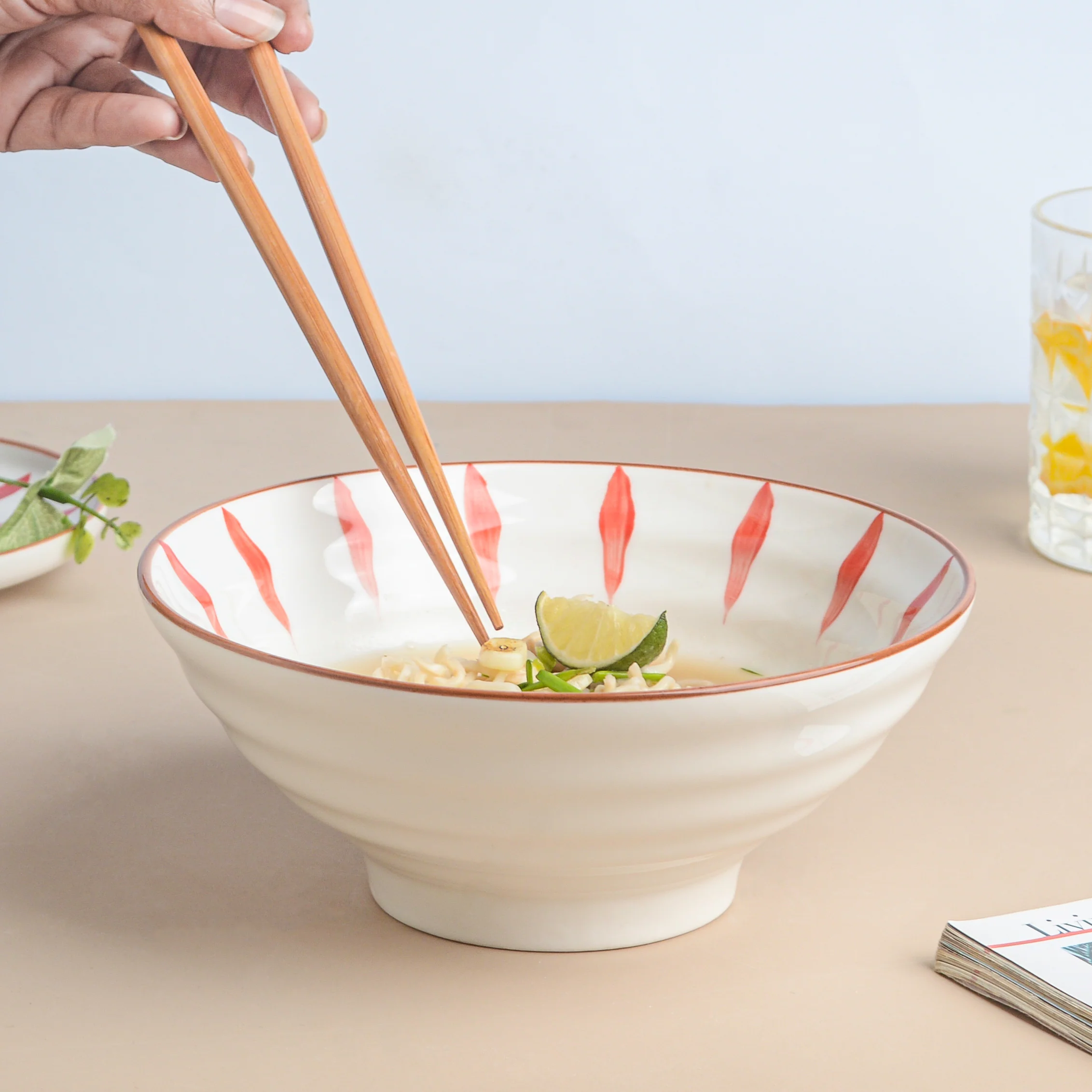 Teardrop Textured Ramen Bowl Red 550 ml - Image 3