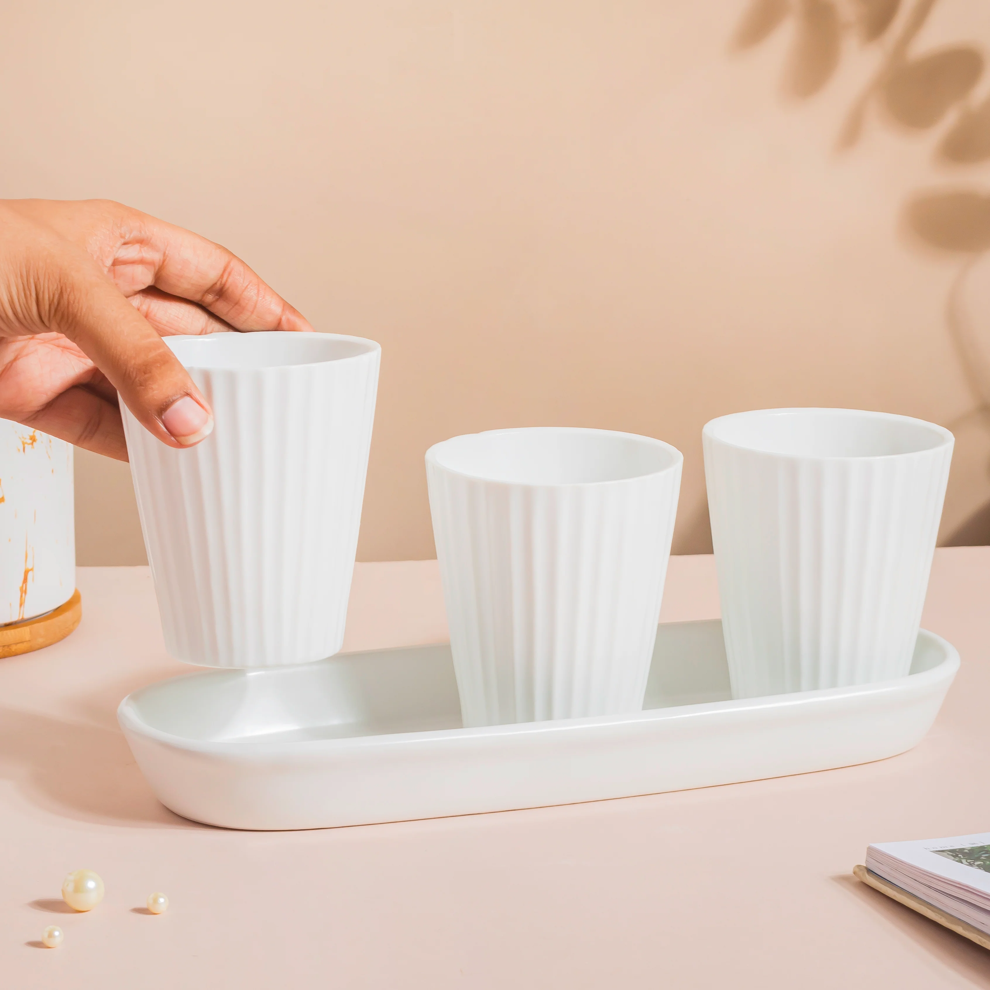 Ternion Ribbed Planter Set Of 3 With Plate White - Image 8