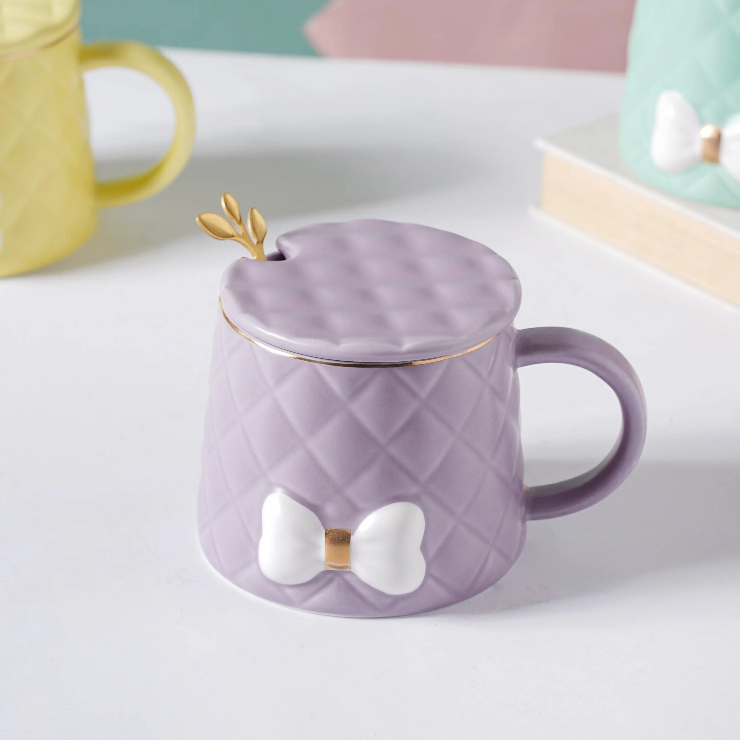 Textured Bow Cup - Image 16