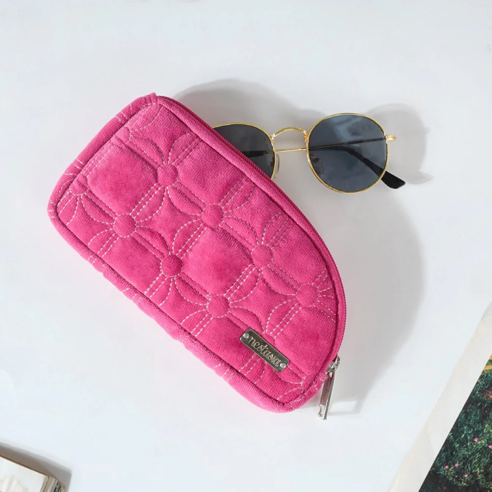 Travel Bag & Pouch Set Of 4 Pink - Image 15