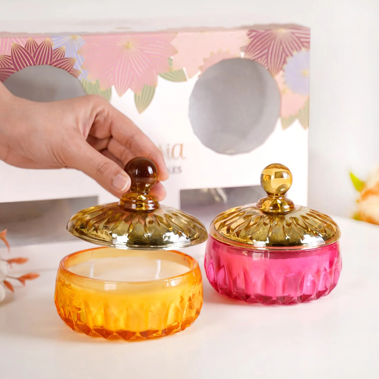 Velvet Musk And Eucalyptus Refresh Scented Candles Set Of 2 - Image 3