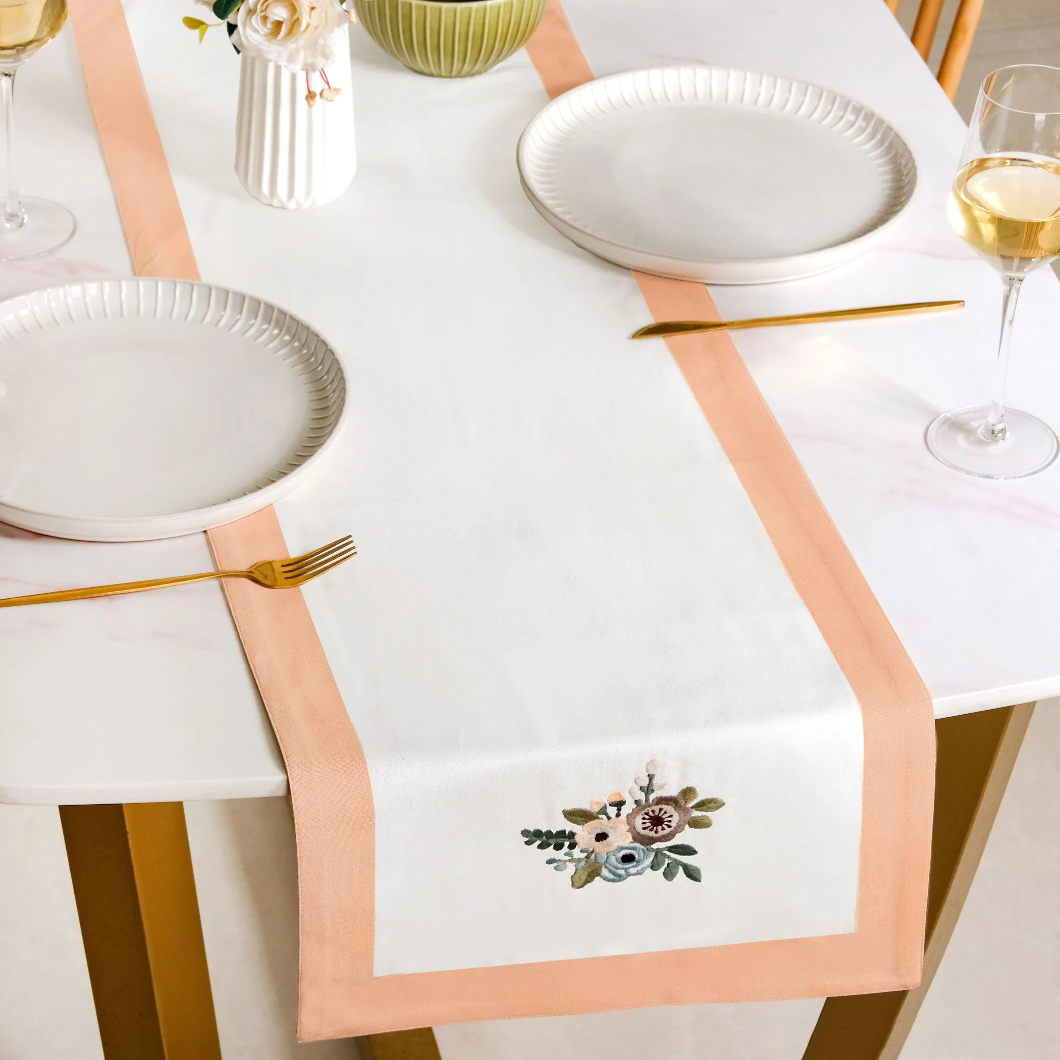 Ventosa Complete Table Linen Set With Mats Napkins Runner And Table Cloth In Peach - Image 7