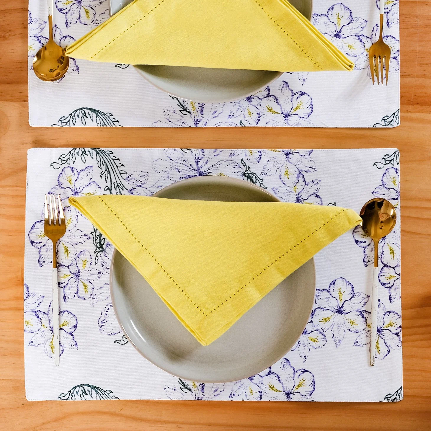 Verde Solid Yellow Table Napkins Set Of 6 - Image 2
