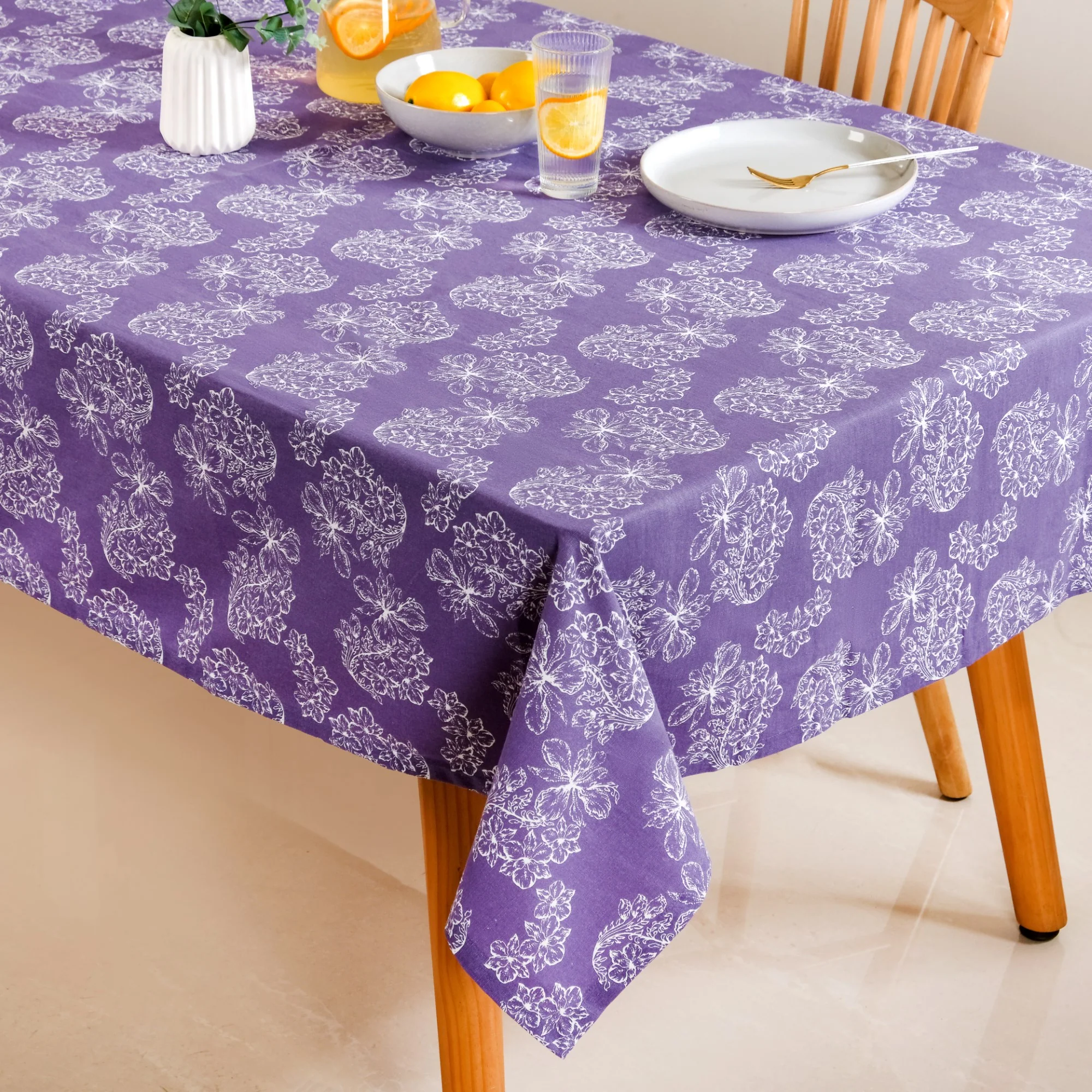 Verde Table Set With Place Mats Napkins Table Runner and Table Cloth - Image 2