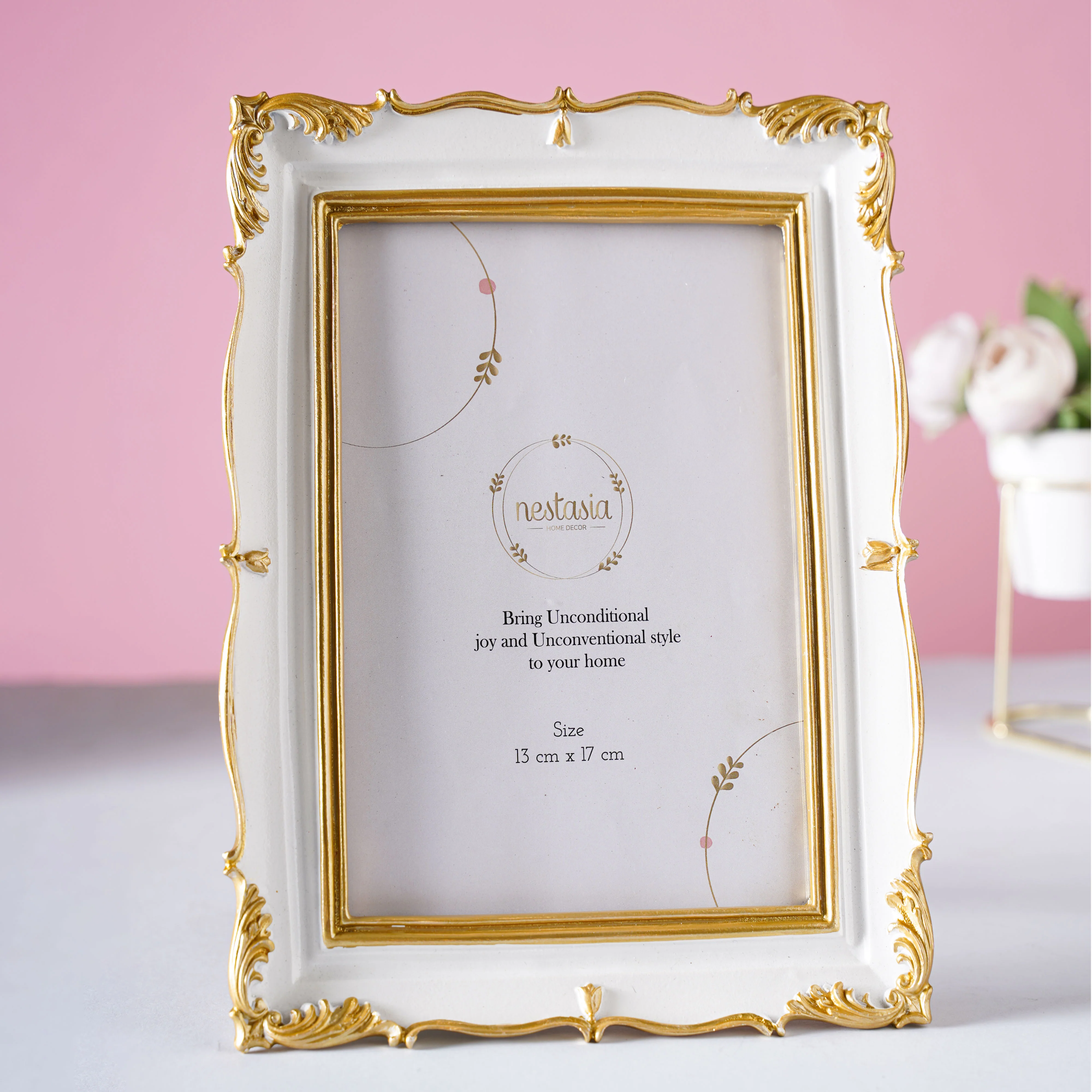 Vintage White Photo Frame - Image 3