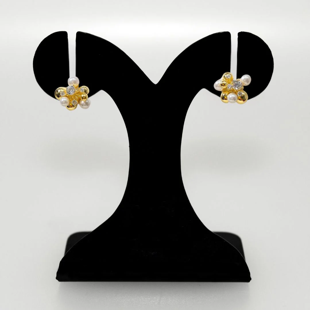 White And Gold Clustered Glowy Earrings - Image 6