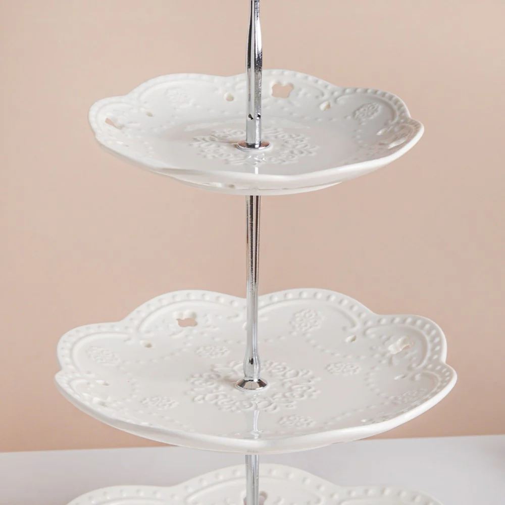 White Crochet Ceramic 3-tier Cupcake Stand - Image 3