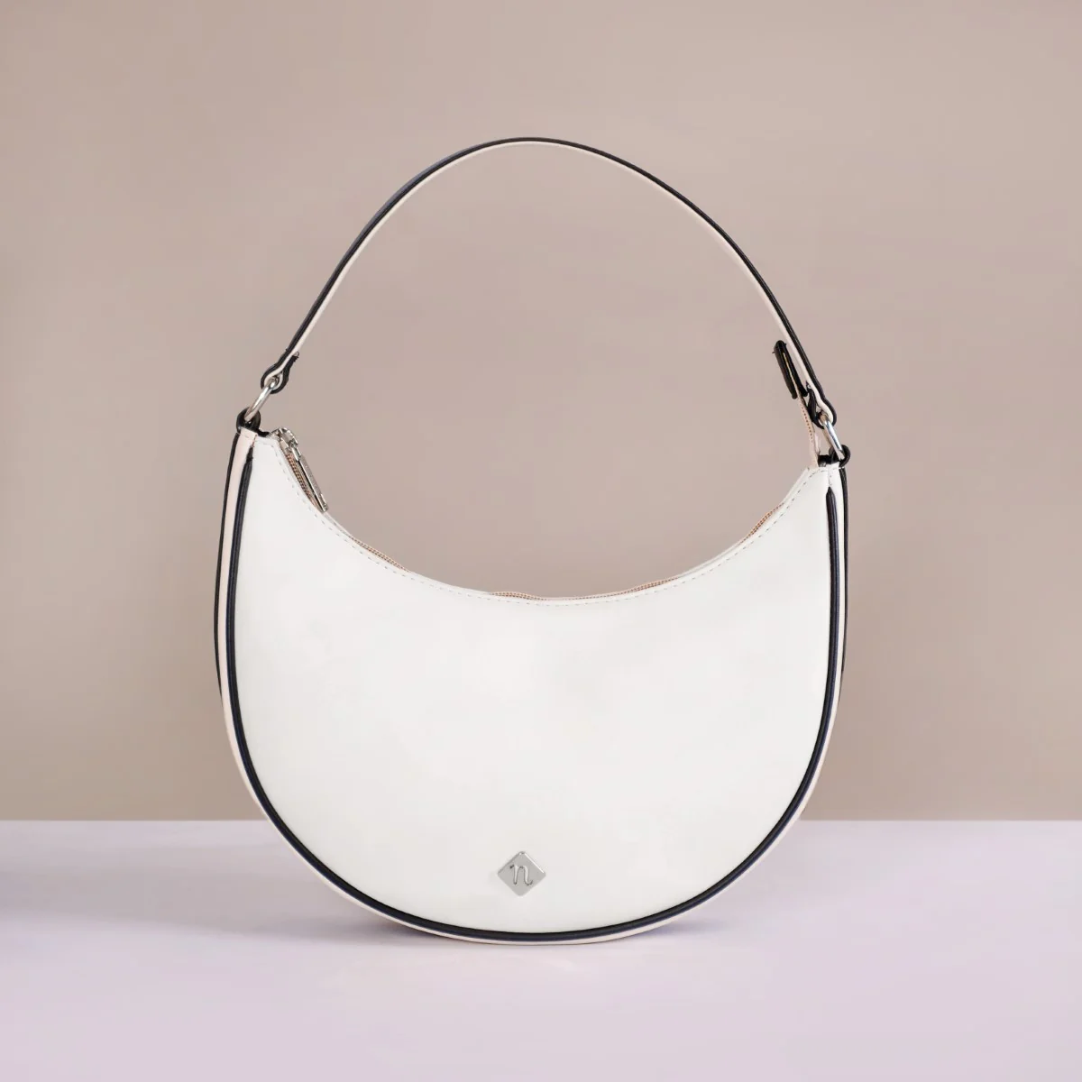 White Half Moon Shoulder Bag - Image 7