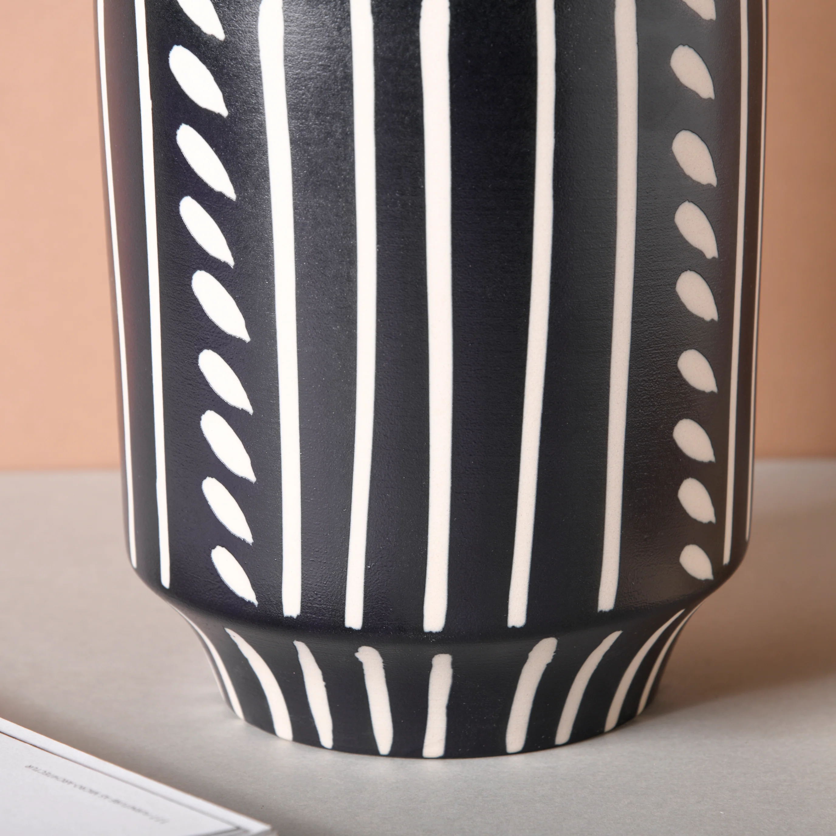 White Pattern Ceramic Pot - Image 4