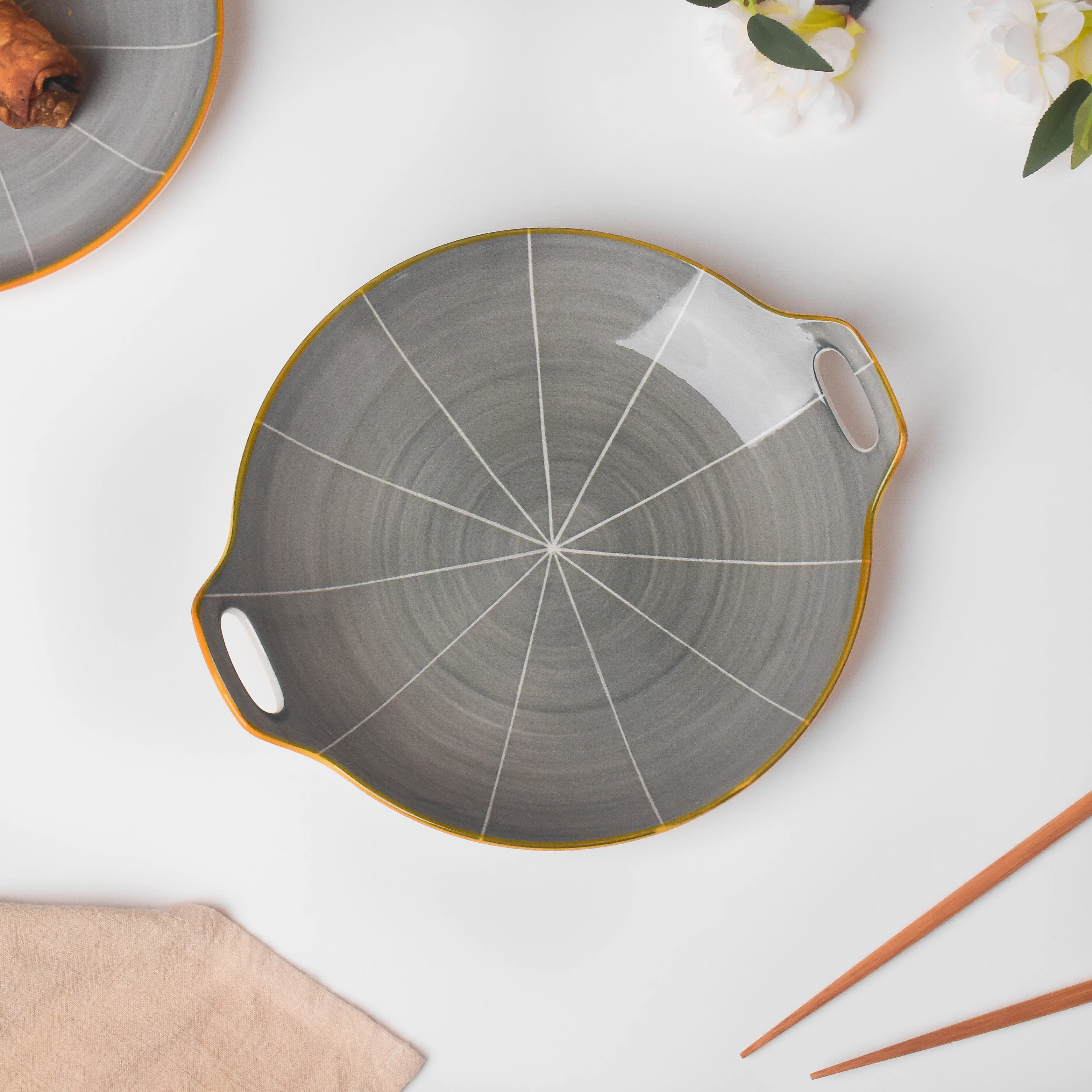 Willow Dark Grey Round Plate With Handle 10 inch - Image 6