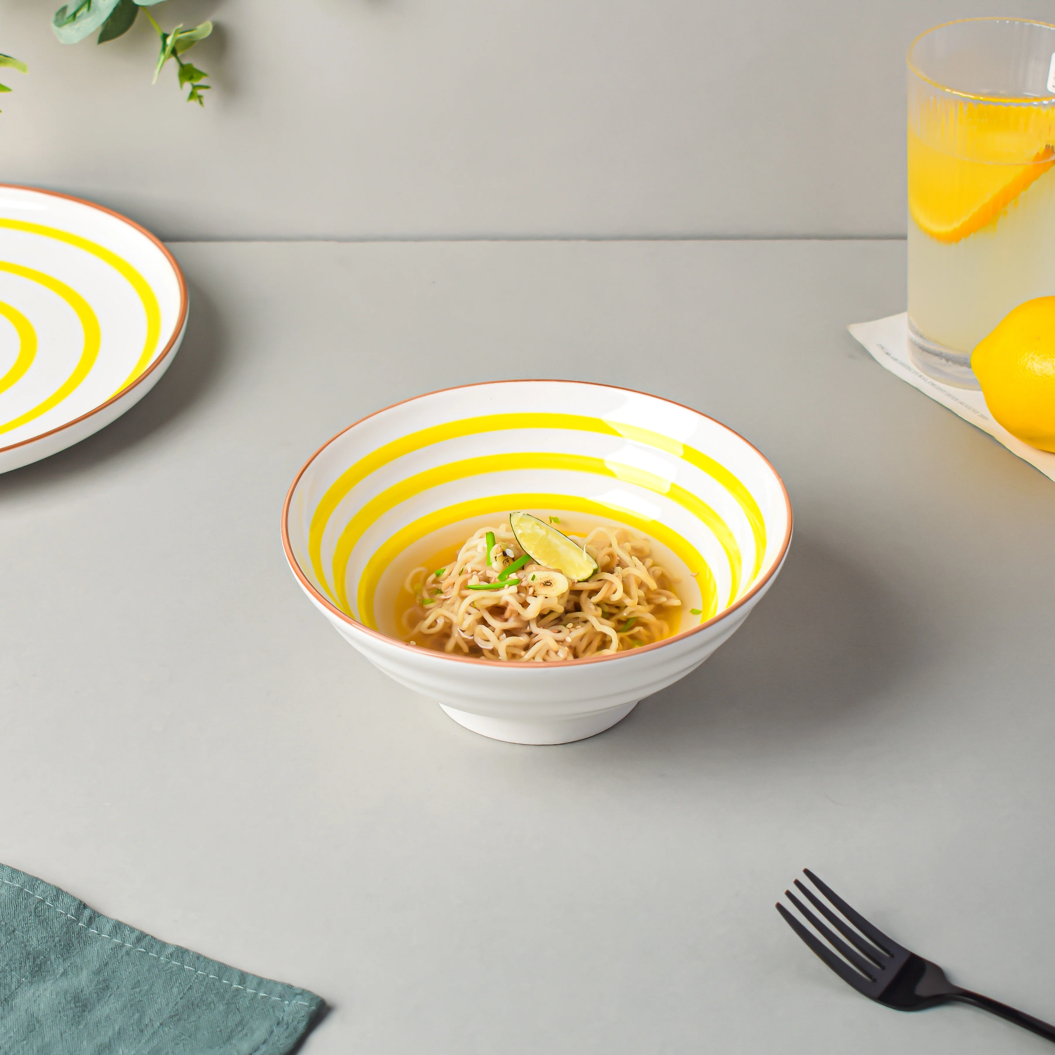 Yellow Illusion Ramen Bowl 550 ml - Image 3