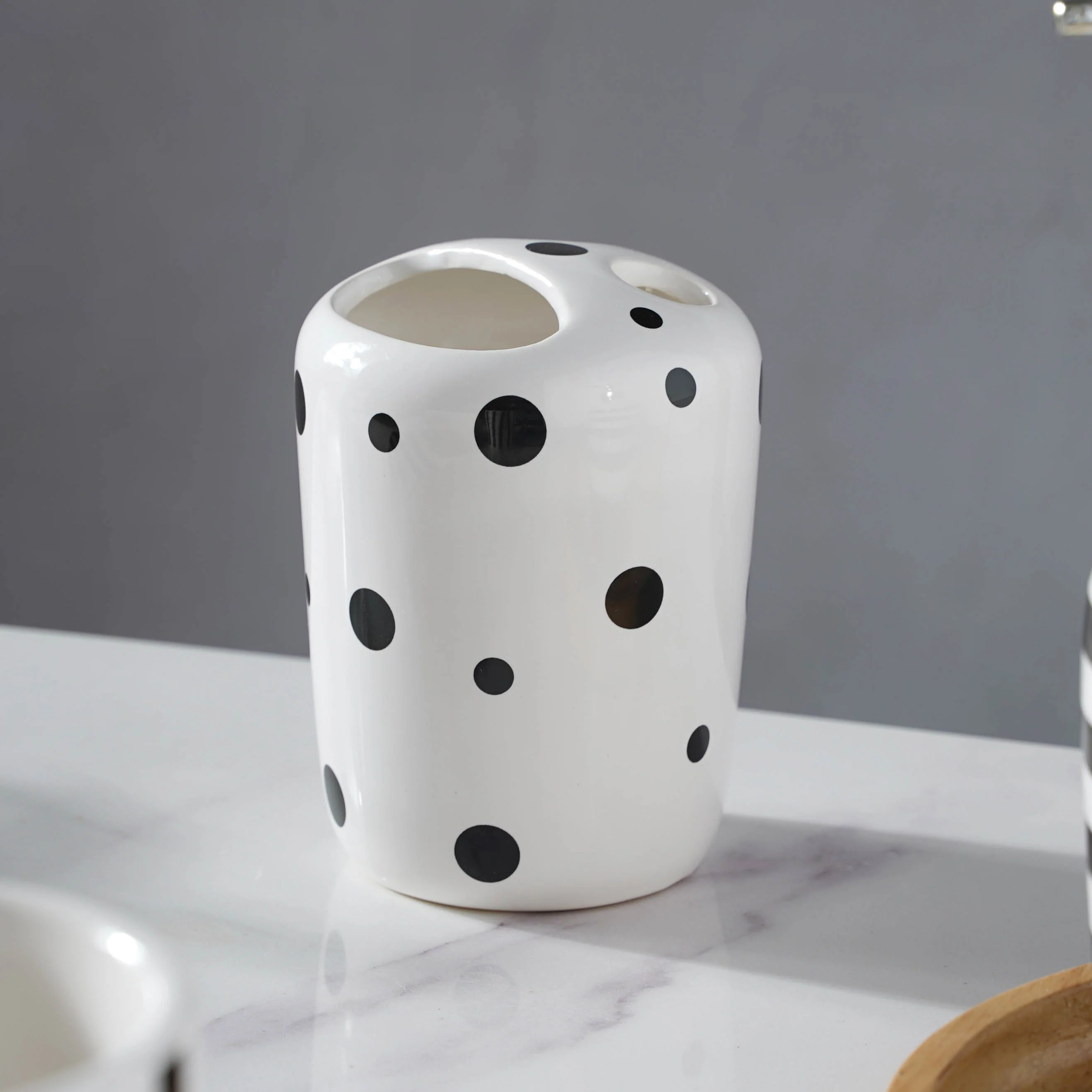Zebra Stripes Ceramic Bath Set - Image 12